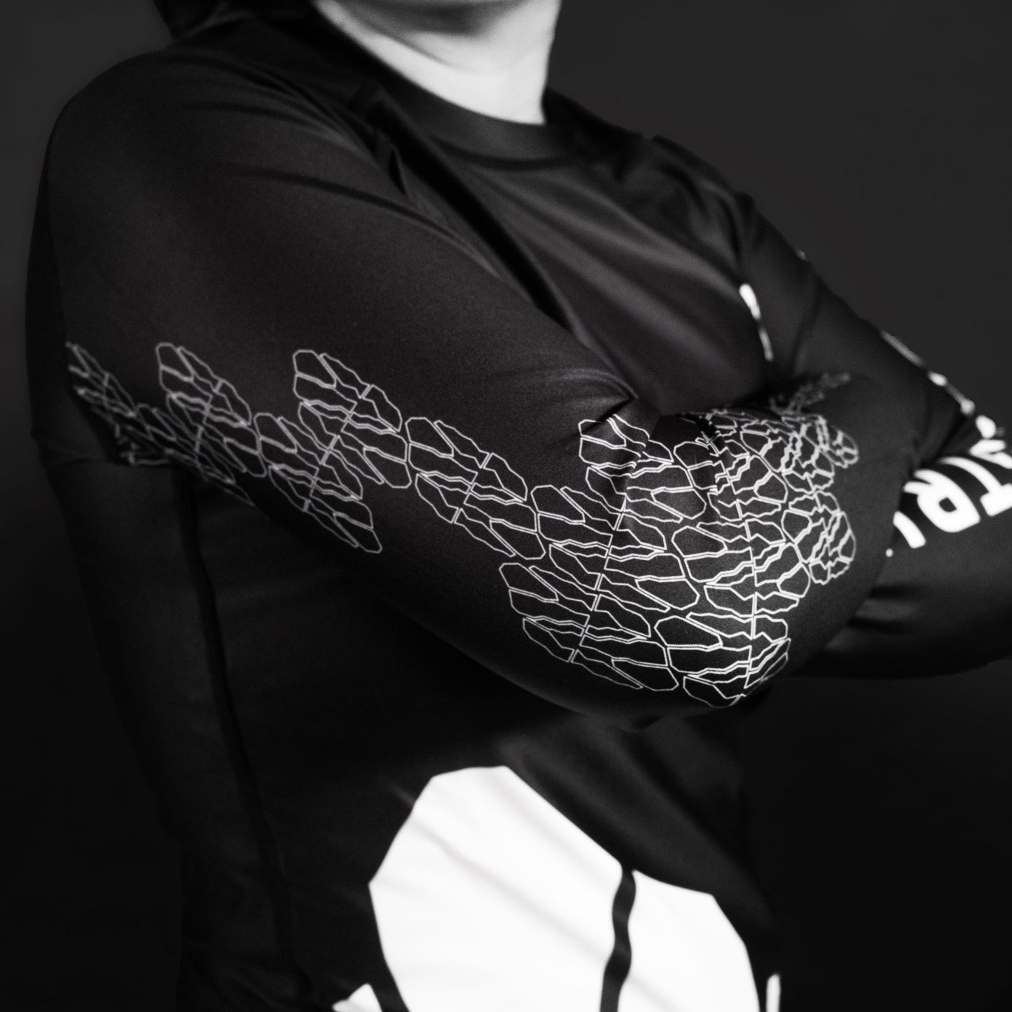 Silverback Black & White Long Sleeve Rash Guard V.1