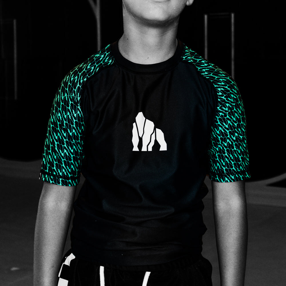 Silverback Black & Green Short Sleeve Rash Guard V.2